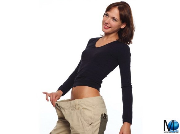 MEDICINA ONLINE DIETA FIBRA VERDURA GRASSI ZUCCHERI PROTEINE GONFIORE ADDOMINALE MANGIARE CIBO COLAZIONE MERENDA PRANZO DIMAGRIRE PANCIA PESO MASSA BILANCIA COLON INTESTINO DIGESTIONE ST