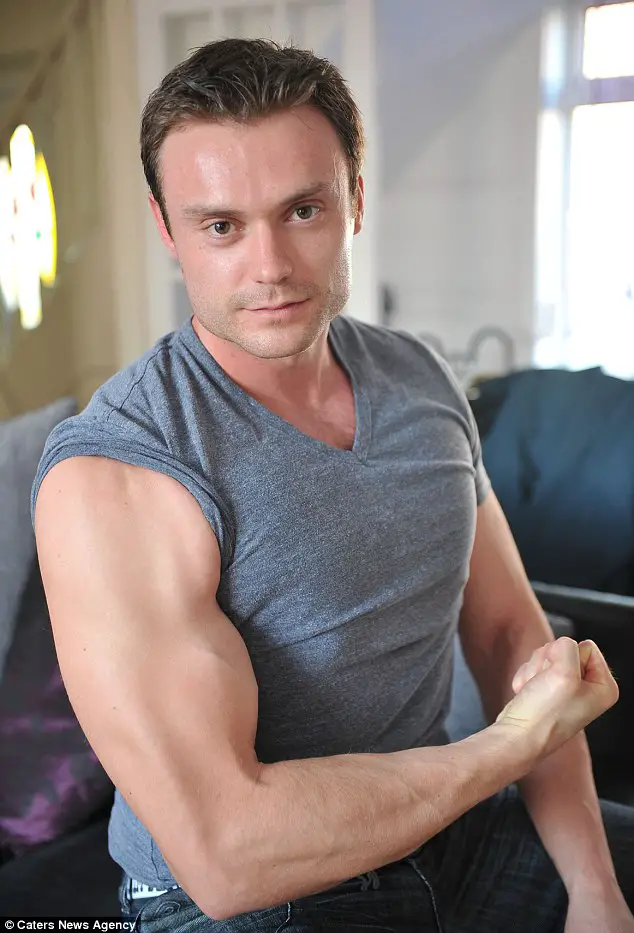 MEDICINA ONLINE MIKE WAUDBY Da obeso a personal trainer Suicidio Dott Emilio Alessio Loiacono Medico Chirurgo Roma Riabilitazione Nutrizionista Dieta Medicina Estetica Cavitazione Radiofrequenza Ecografia Seno Palestra Macchie Capillari