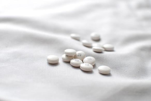 MEDICINA ONLINE EMILIO ALESSIO LOIACONO MEDICO FARMACISTA FARMACIA FARMACO PILLOLA COMPRESSA PASTICCA MEDICAMENTO INTEGRATORE ALIMENTARE PRINCIPIO ATTIVO VITAMINE (5)