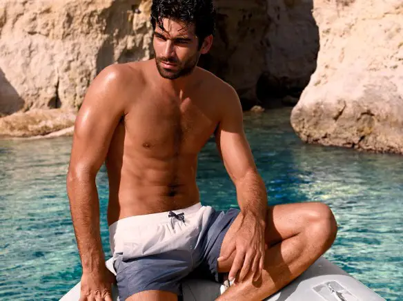 Dott Emilio Alessio Loiacono Medico Chirurgo PRIMO MARE SOLE CONSIGLI PROTEGGERE PELLE Dieta Chirurgia Medicina Estetica Roma Cavitazione Pressoterapia Grasso Linfodrenante Dietologo Cellulite Peso Pancia Sessuologia Pene Laser Filler Rughe Botulino