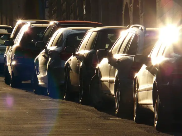 MEDICINA ONLINE EMILIO ALESSIO LOIACONO MEDICO CHIRURGO AUTOMOBILI AUTO MOTORE PARCHEGGIO STRADA (3)