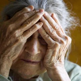 MEDICINA ONLINE Dott Emilio Alessio Loiacono Medico Chirurgo Roma DONNA 87 ANNI VIOLENTATA IN CASA  Riabilitazione Nutrizionista Medicina Estetica Cavitazione Radiofrequenza Ecografia Pulsata  Macchie Capillari Linfodrenaggio Pene Vagina Ano.jpg