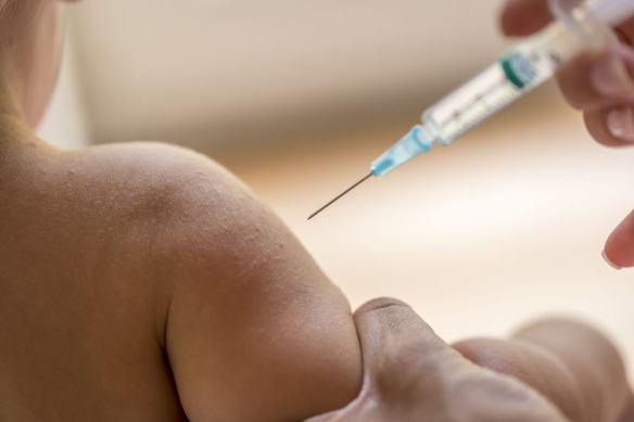 MEDICINA ONLINE Dott Emilio Alessio Loiacono Medico Chirurgo Roma VACCINO ESAVALENTE COSE QUANDO Riabilitazione Nutrizionista Medicina Estetica Cavitazione Radiofrequenza Ecografia Pulsata Macchie Capillari Linfodrenaggio Pene Vagina Glutei