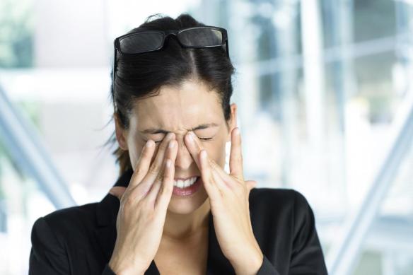 MEDICINA ONLINE Dott Emilio Alessio Loiacono Medico Chirurgo Roma OFTALMODINIA SOLARE DOLORE OCCHI LUCE SOLRiabilitazione Nutrizionista Infrarossi Accompagno Commissioni Cavitazione Radiofrequenza Ecografia Pulsata  Macchie Capillari Ano Pene.jpg