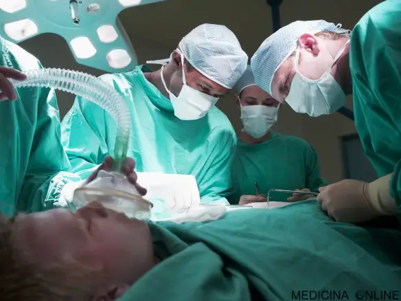 DOTT. EMILIO ALESSIO LOIACONO MEDICO CHIRURGO PSICHIATRIA MEDICINA DELLE DIPENDENZEDIRETTORE MEDICINA ONLINE CHIRURGIA OPERAZIONE CHIRURGICA CHIRURGO SALA OPERATORIA ANESTESIA COSCIENTE RISVEGLIO INTRAOPERATORIO