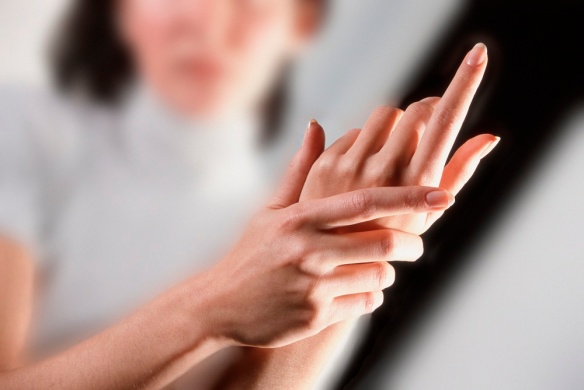MEDICINA ONLINE FORMICOLIO MANI DOLORE MANO DITA PIEDI BRACCIA GAMBE SANGUE CIRCOLAZIONE TUNNE CARPALE DIABETE TEMPORANEO CRONICO OCCASIONALE.jpg