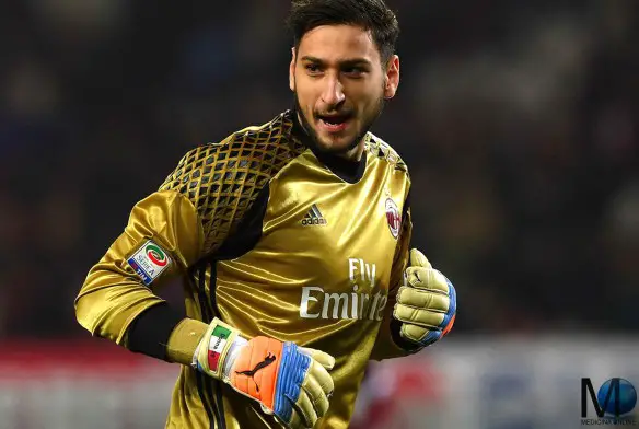 MEDICINA ONLINE GIANLUIGI DONNARUMMA ITALY TALL FOOTBALL PLAYER ITALIAN WALLPAPER PHOTO PICTURE