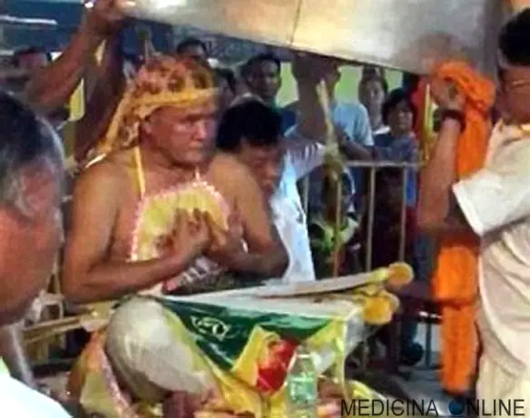 MEDICINA ONLINE MAGO UCCISO COTTO A VAPORE Taoist medium dies in wok during steaming stunt