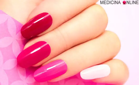 MEDICINA ONLINE UNGHIA UNGHIE SMALTO PRODOTTI MANO PIEDE CRESCITA MATERIALE RICRESCONO ONICOFAGIA MANGIARSI LE UNGHIE ASCIUGARE SMALTI LED NAIL ART PENNELLI FRESA ACETONE MANICURE PEDICURE BELLEZZA INTEGRATORI.jpg