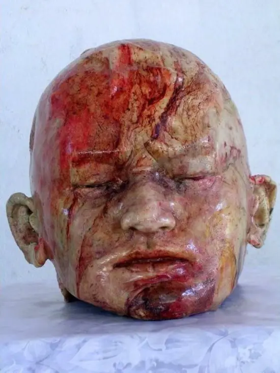 MEDICINA ONLINE Kittiwat Unarrom CARNE UMANA DI PANE HUMAN MEAT BREAD