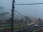 MEDICINA ONLINE PONTE MORANDI A10 GENOVA CROLLO MORTI IMMAGINI VIDEO