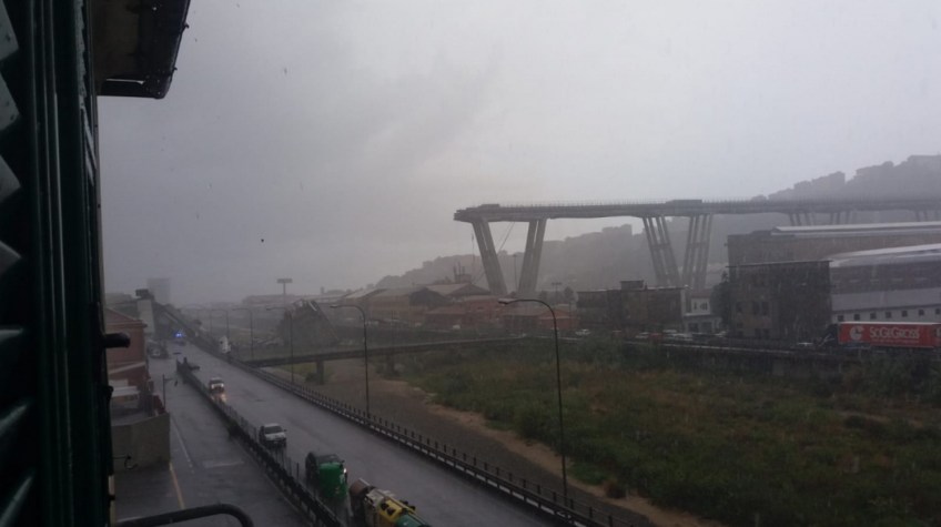 MEDICINA ONLINE PONTE MORANDI A10 GENOVA CROLLO MORTI IMMAGINI VIDEO
