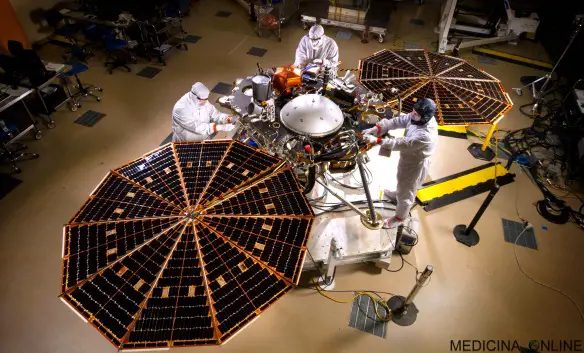 MEDICINA ONLINE Landing And First Image - LIVE NASA InSight Mars Lander Reentry And Landing Coverage SONDA PRIMA IMMAGINE PIANETA MARTE LIVE SUOLO MARZIANO DIRETTA HD WALLPAPER WORK.jpg