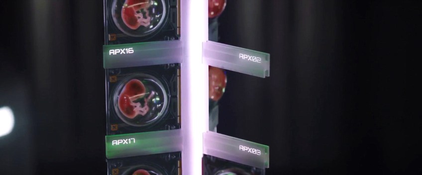 MEDICINA ONLINE I AM MOTHER NETFLIX FILM SPIEGAZIONE TRAMA FINALE SPOILER DROIDE CINEMA FANTASCIENZA