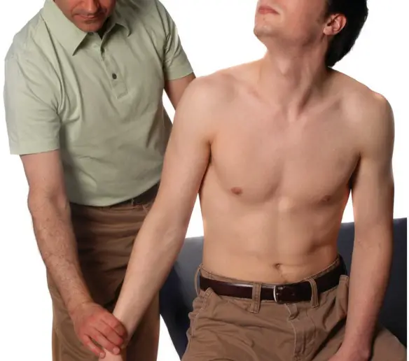 MEDICINA ONLINE segno di Adson manovra di Adson sindrome dello stretto toracico (TOS) Adson's sign Thoracic Outlet Syndrome SEMEIOTICA.jpg
