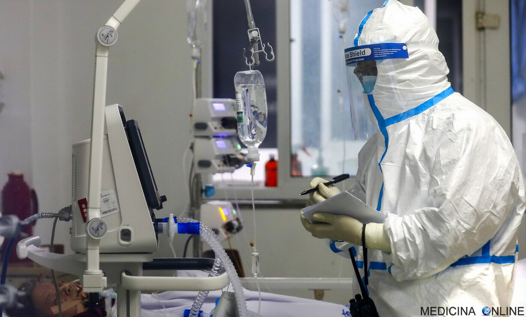 MEDICINA ONLINE QUARANTENA OSPEDALE MEDICO MASCHERINA CONTAGIO VIRUS PATOGENO CONTAGIO PANDEMIA EPIDEMIA CORONAVIRUS CINESE CINA MORTE DECESSO PRONTO SOCCORSO POLMONITE CONTAGIATO MORTALITA GERME MICROBO VIRALE VACCINO.jpg