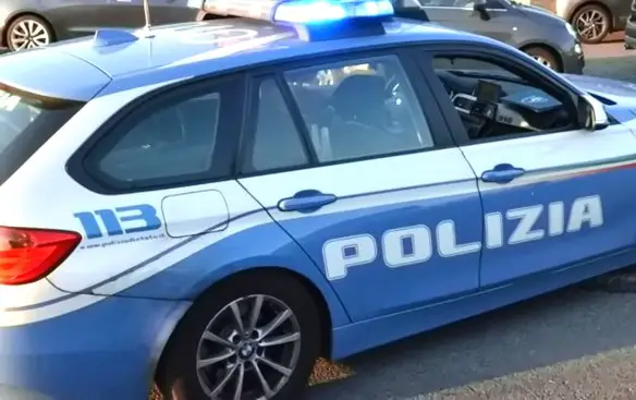 Macchina della Polizia