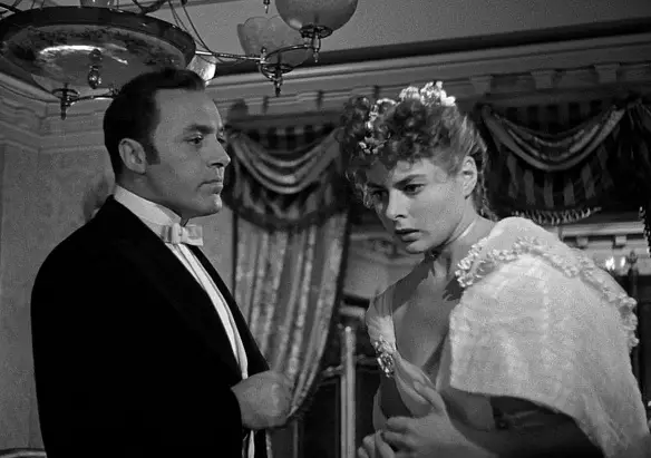MEDICINA ONLINE EMILIO ALESSIO LOIACONO GASLIGHT ANGOSCIA FILM 1944 GASLIGHTING MANIPOLAZIONE PSICOLOGIA NARCISISMO SCENA TUA MADRE ERA PAZZA NOIR DOMINAZIONE GASLIGHTER LAVAGGIO DEL CERVELLO