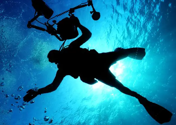 MEDICINA ONLINE EMILIO ALESSIO LOIACONO MANOVRE DI COMPENSAZIONE FORZATA ORECCHIO MEDIO PRESSIONE ORECCHIO TAPPATO SUBAQUEO MARE IMMERSIONE PESCE OCEANO VACANZE SPORT